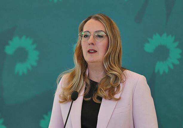 Bild vergr&ouml;&szlig;ern: Dröge verlangt Extra-Abgabe auf Privatjets