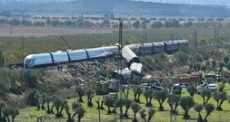 Zahl der Toten nach Zugunglück in Spanien steigt auf 64