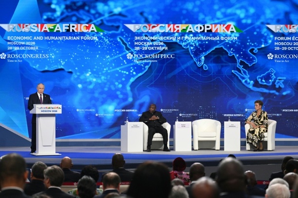 Bild vergr&ouml;&szlig;ern: Putin umwirbt afrikanische Staaten bei Gipfel in Moskau