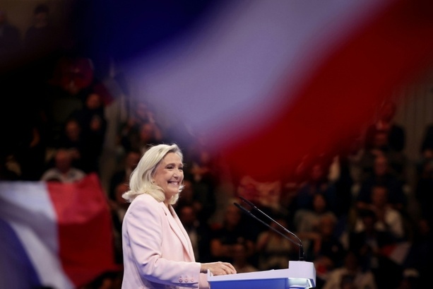 Bild vergr&ouml;&szlig;ern: Juristische Debatte über Nichtwählbarkeit von Le Pen flammt auf
