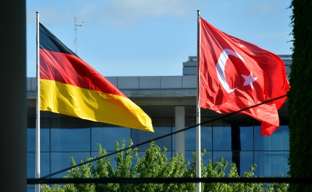 Bild vergr&ouml;&szlig;ern: Berliner Politik erinnert an deutsch-türkisches Anwerbeabkommen vor 65 Jahren