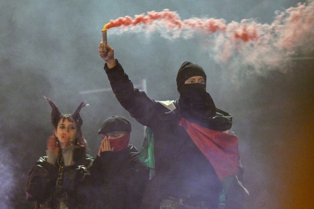 Bild vergr&ouml;&szlig;ern: Zusammenstöße mit der Polizei nach GenZ-Protesten in mehreren Städten